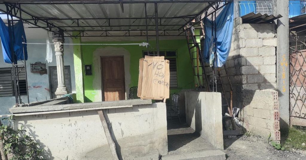 The price of a bag of charcoal doubles in Sancti Spíritus