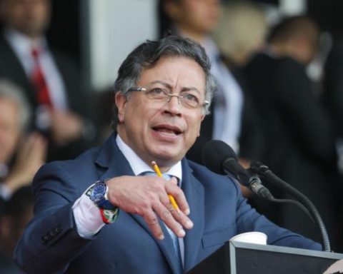 'The threat was fulfilled': Petro on his inclusion on the Clinton list