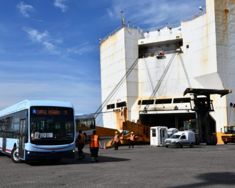 There are 221 electric buses and the idea is to total 281 at the end of the year