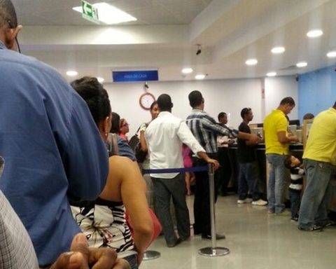 They arrest a man who tried to rob a Banco Popular branch in Higüey