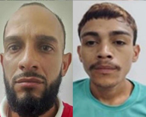 They arrested the aforementioned subject to hit their mother with a tube