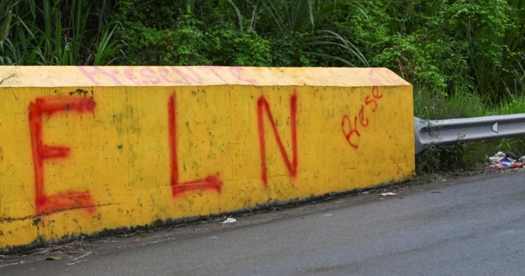 They capture an alleged member of the FARC dissidents who painted graffiti in Restrepo, Valle del Cauca