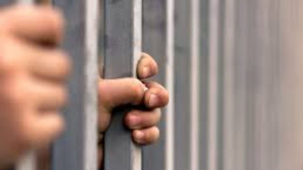 Dictan tres meses de prisión preventiva a dos acusados de asesinar joven en SFM