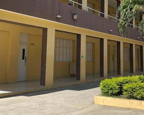 Investigan presunta intoxicación de estudiantes en Santiago Rodríguez