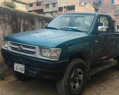 They steal a truck from the Huancayo Charity and abandon it hours later