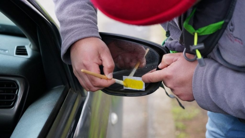 Third Patent Plate: These are all the communes of Chile in which it is available