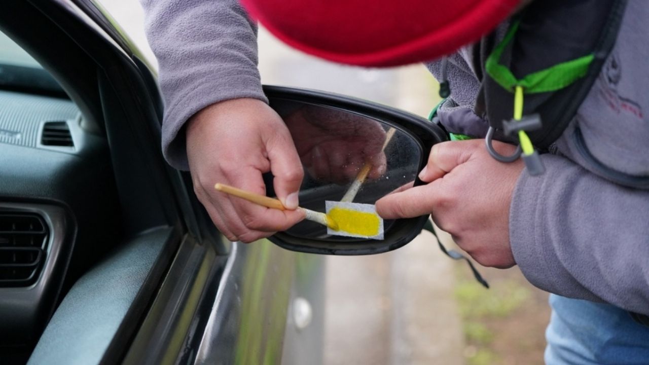 Third Patent Plate: These are all the communes of Chile in which it is available