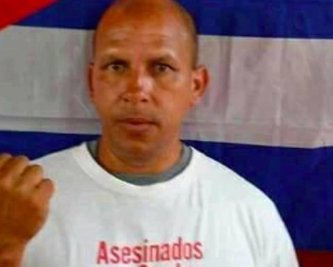 Three Cuba activists give between five and nine years in prison