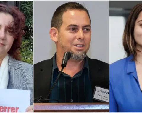 De izquierda a derecha, Yoaxis Marcheco Suárez, Mario Félux Lleonart Barroso y Kiele Alexandra Cabrera, delegados cubanos al WLC 2025