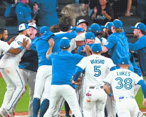 Toronto returns to the World Series after 32 years