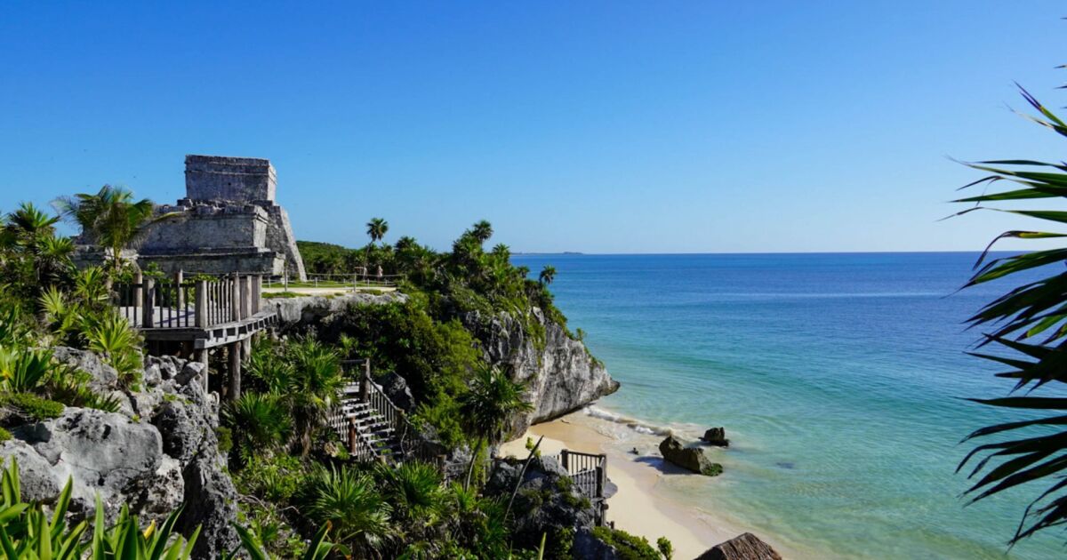 Tourists can enter Tulum beaches for free... but without food or umbrellas