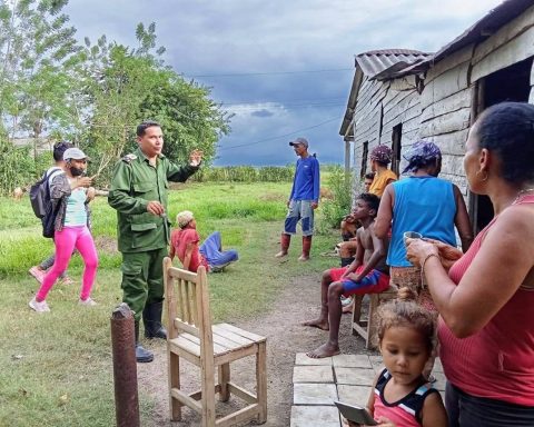 Transportation and classes canceled in provinces where Hurricane Melissa will pass