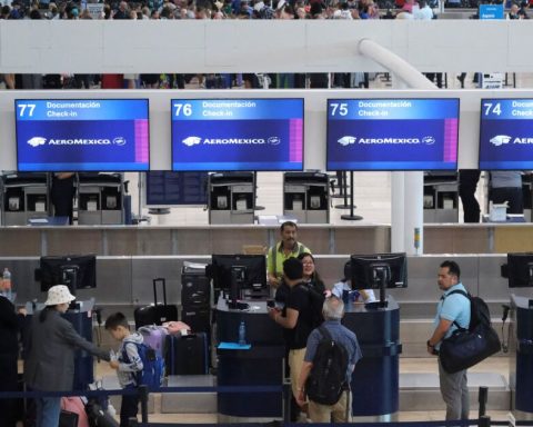 Traveling abroad and to Mexico will be more expensive in 2026