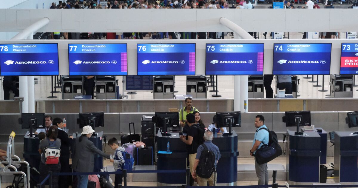 Traveling abroad and to Mexico will be more expensive in 2026