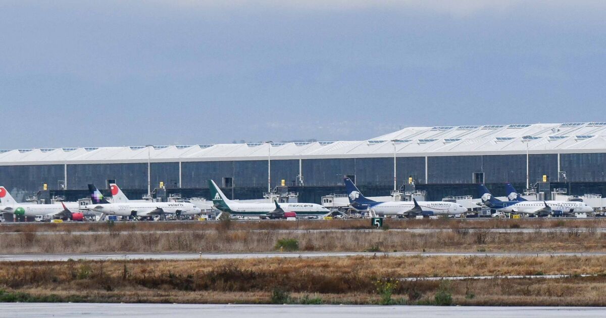 Trump administration announces measures against Mexican airlines