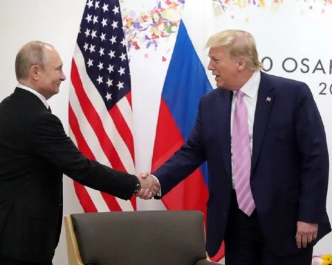 Trump announces meeting with Putin in Budapest to continue seeking an end to the war in Ukraine