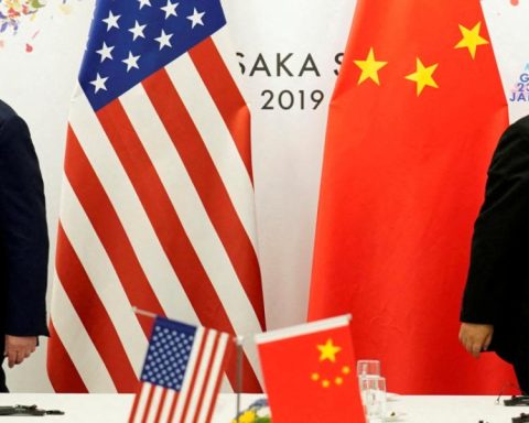 Trump threatens China with increase "massive" of tariffs; he no longer sees reasons to meet with Xi