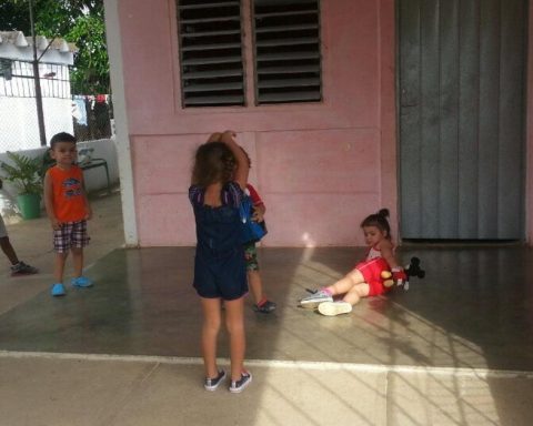 Two arrested in Holguín after the video of a mother mistreating her daughter went viral