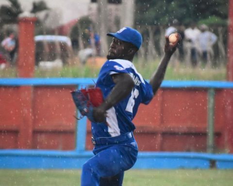 Two no hitters in two days… a ray of light for the National Series