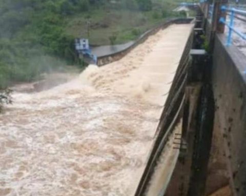 Two people continue missing in Santiago de Cuba by the storm