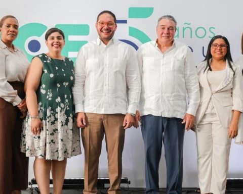 UCE celebra los 55 años de fundación