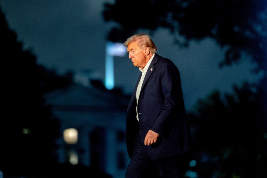 US Army destroys another boat in the Caribbean over drug trafficking allegations