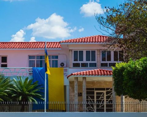 Ukraine will close its embassy in Cuba for “complicity in aggression” by Russia