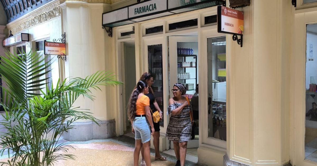 Unable to compete with the black market, pharmacies "international" they dollarize