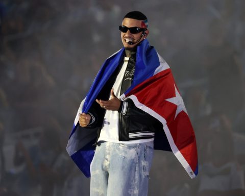 Urban music from Cuba at an international soccer match in Miami
