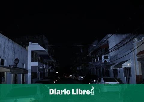 Vandalism leaves Father Billini and hotels in the colonial zone without light