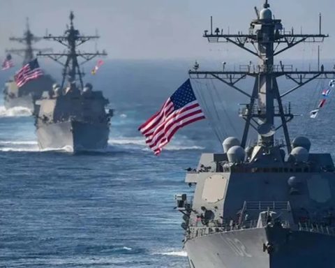 Venezuela, between war ships, exterior shock decree and early Christmas