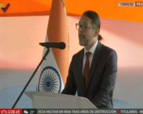 Venezuela paid tribute to Mahatma Gandhi in his birth