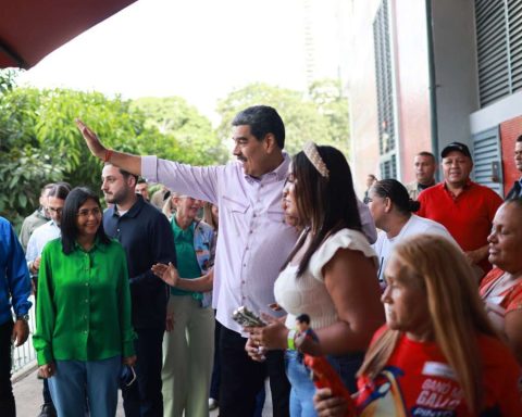 Venezuela thanks the Cuban people for their show of support in the face of imperial attack