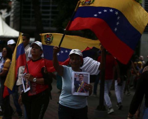 Venezuelans reject war and invasion threats