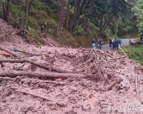 Vía Curos–Málaga, in Santander, remains closed after an avalanche in the Pangote sector