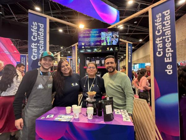 Virtual auction of Colombian coffee reaches new record: $200 for a pound