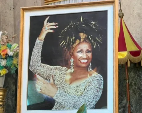 Una fotografía de Celia Cruz en la misa celebrada este martes en Parroquia de Nuestra Señora de la Caridad del Cobre (Centro Habana) por su centenario