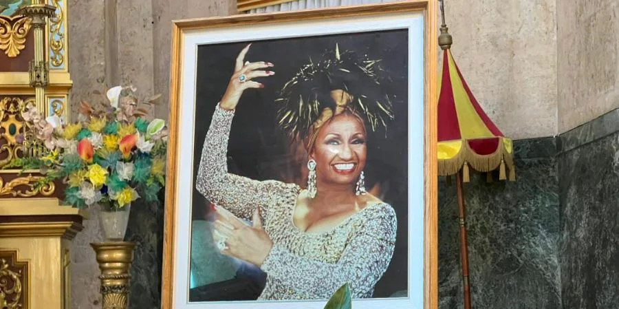 Una fotografía de Celia Cruz en la misa celebrada este martes en Parroquia de Nuestra Señora de la Caridad del Cobre (Centro Habana) por su centenario