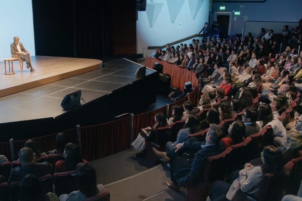 We Learn Together debuted in Lima with talks on well-being and learning