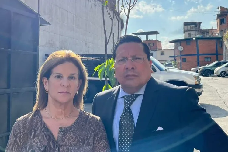 “We gave each other the long-delayed hug”: Perkins Rocha's wife managed to visit him after more than a year detained and held incommunicado