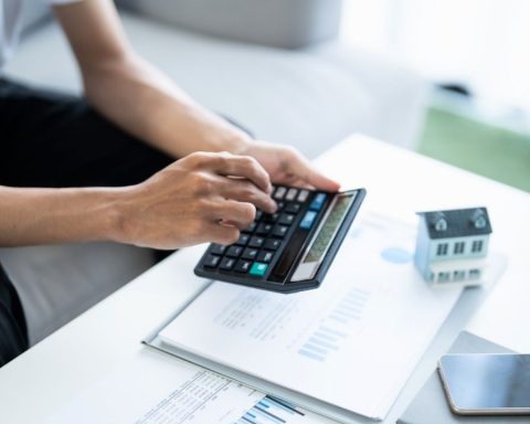 What are the areas of Chile that would have the greatest reduction in electricity bills starting in 2026?