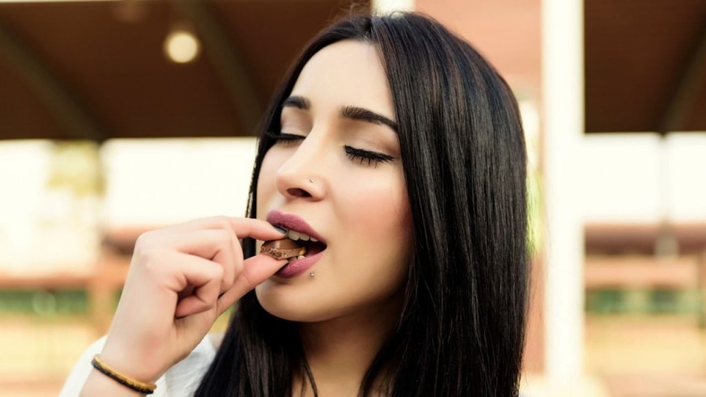 What is the Chilean chocolate brand that was recognized as one of the 100 best chocolates in the world?