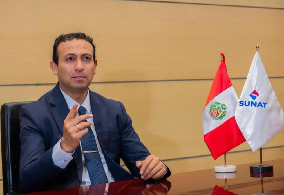 Who is Javier Eduardo Franco Castillo, the new head of SUNAT?