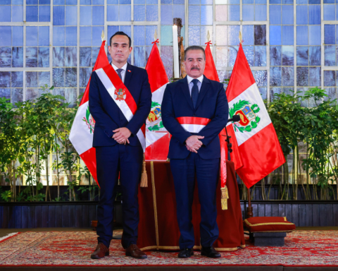 Who is Napoleón Quiroz Avilés, José Jerí's new Minister of Health?