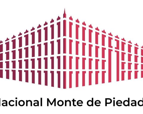Who is the owner of Nacional Monte de Piedad and why did his workers go down?