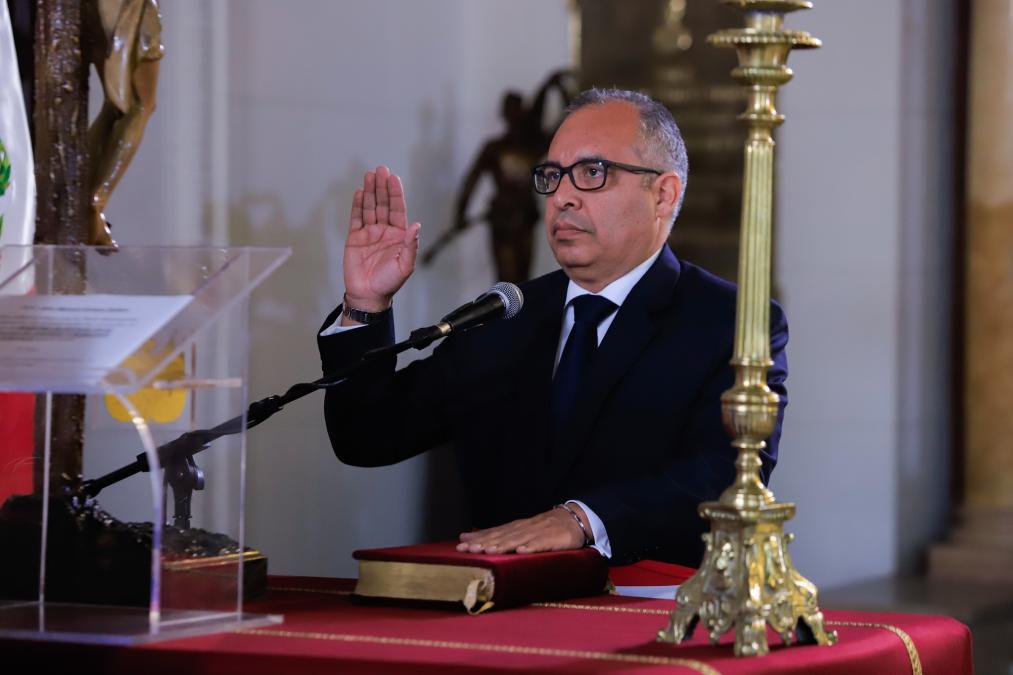 Why did they dismiss the new Minister of Justice of the General Directorate of Land Transportation?