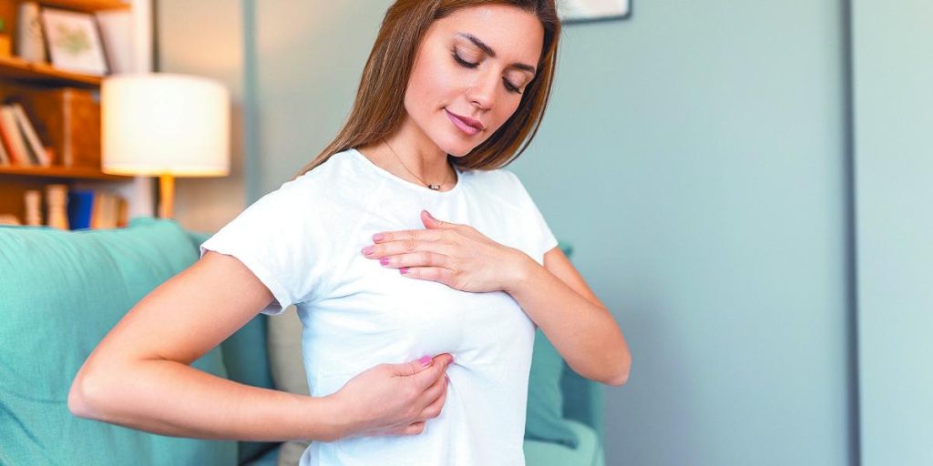 World Breast Cancer Day: 5 steps to do a self-examination