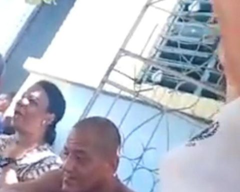 "Everything they say is a lie"they shout at Inés María Chapman in Manzanillo