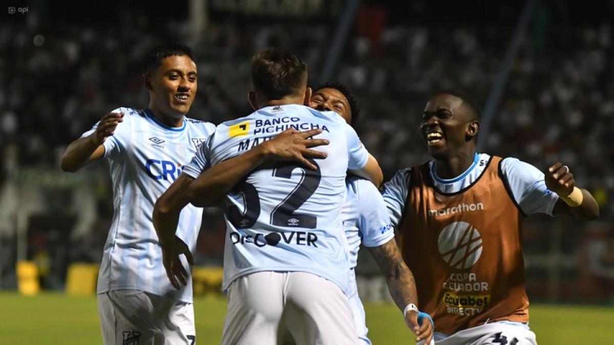 "One of our top leaders received an illegal proposal to buy the party"