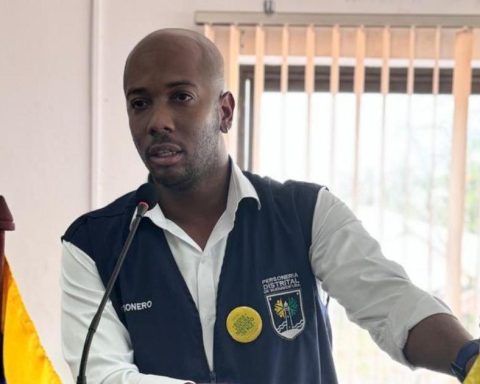 "That the National Government stops thinking of making an intervention in Gaza and doing an intervention in the low calima"